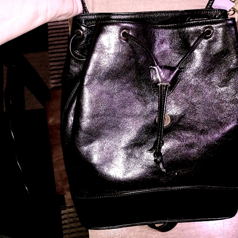 Oroton Black Leather Backpack - Picture 5 of 12
